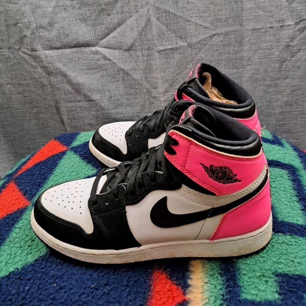 %Size 7Y Nike Air Jordan 1 Retro High OG 'Valentine's Day' Pink AJ21